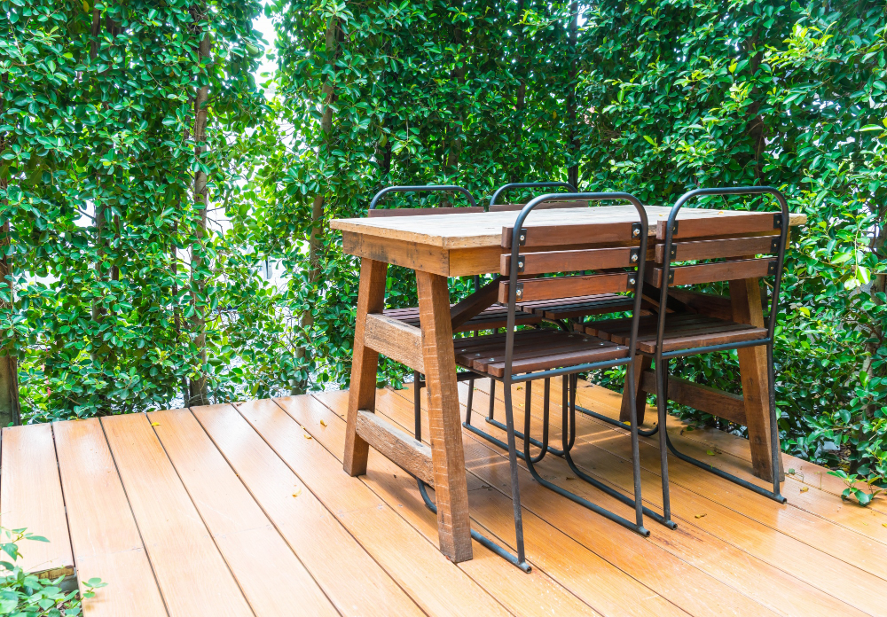 custom deck in Kansas City